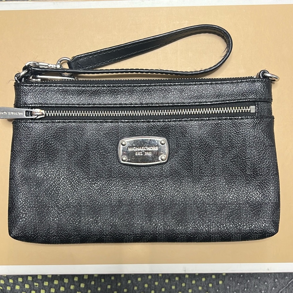 Michael Kors Wristlet